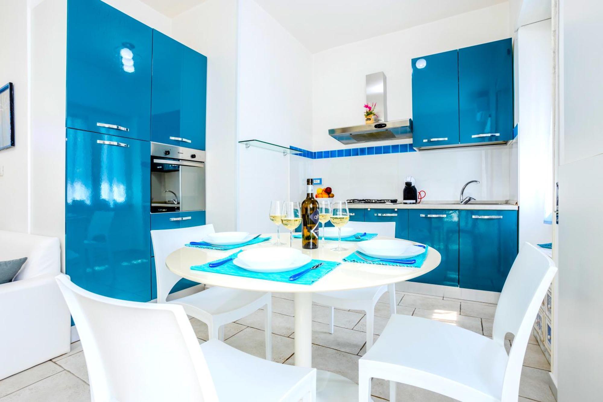 Appartement Hostly - Vittoria House - Near The Center With Private Parking à Naples Extérieur photo